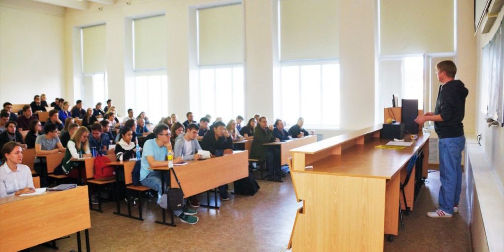 Лучшие студенты СибАДИ пройдут стажировку в Raiffeisen TechCenter