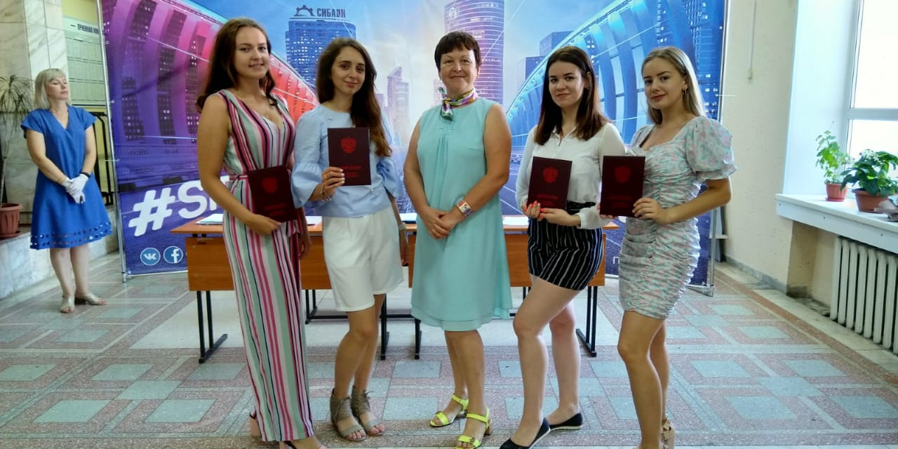 Поздравляем факультет ЭиУ