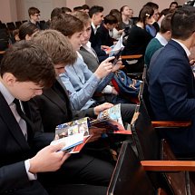 Преподаватели СибАДИ провели урок в Лицее № 149